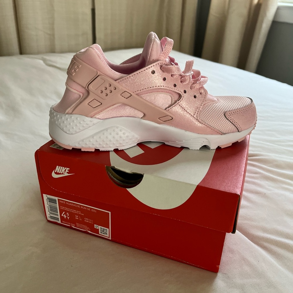 Nike Huarache Run Kids youth size 4.5